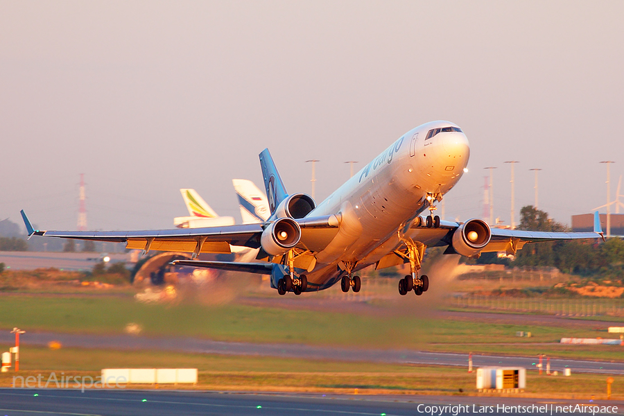 AV Cargo McDonnell Douglas MD-11F (Z-BPL) | Photo 422011