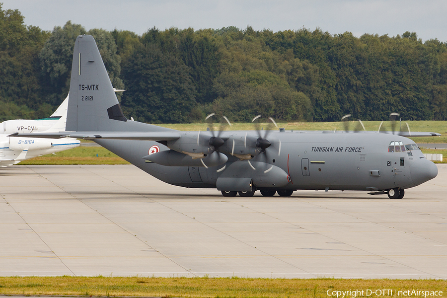 Tunisian Air Force Lockheed Martin C-130J-30 Super Hercules (Z21121) | Photo 450286