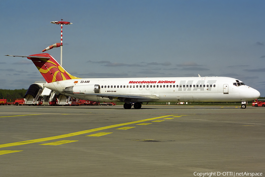 MAT - Macedonian Airlines McDonnell Douglas DC-9-32 (Z3-AAB) | Photo 585803