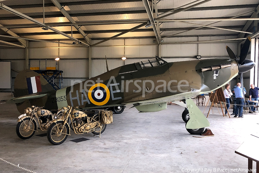 Royal Air Force Hawker Hurricane Mk IIA (Z3055) | Photo 357339