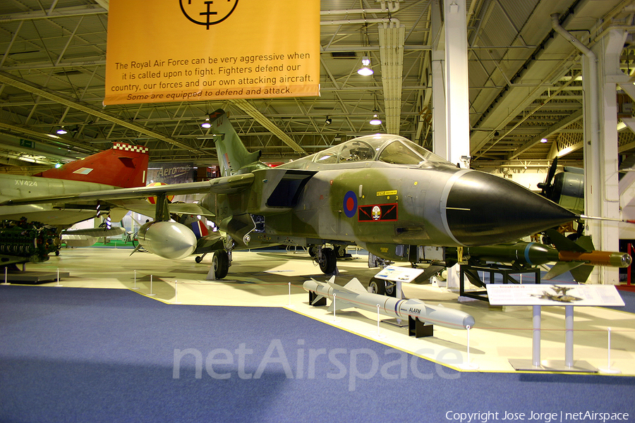 Royal Air Force Panavia Tornado GR1B (ZA457) | Photo 663934