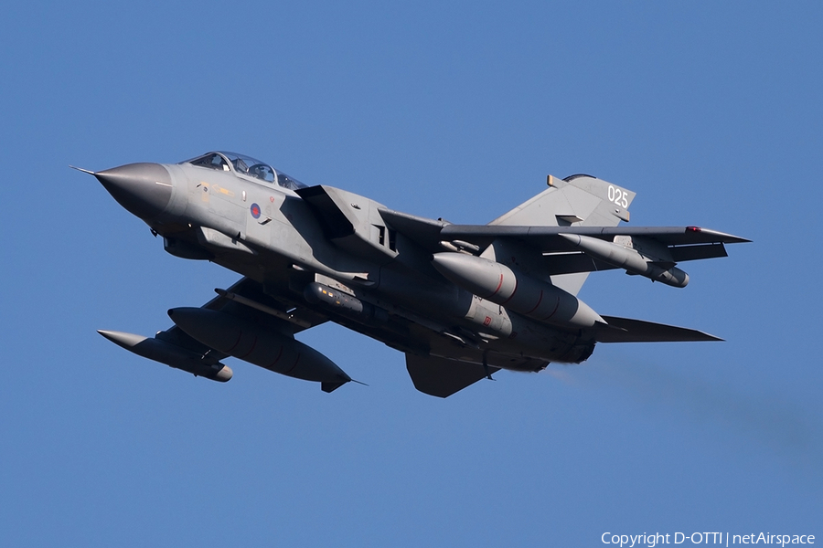 Royal Air Force Panavia Tornado GR4 (ZA459) | Photo 154247