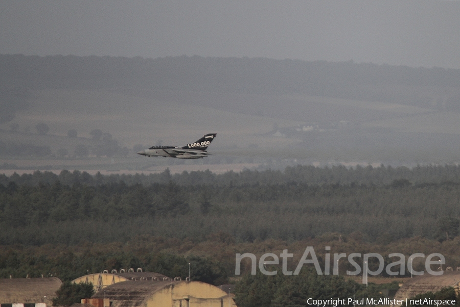 Royal Air Force Panavia Tornado GR4 (ZA547) | Photo 13646