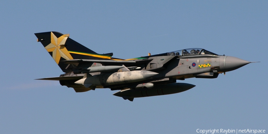 Royal Air Force Panavia Tornado GR4 (ZA564) | Photo 554393