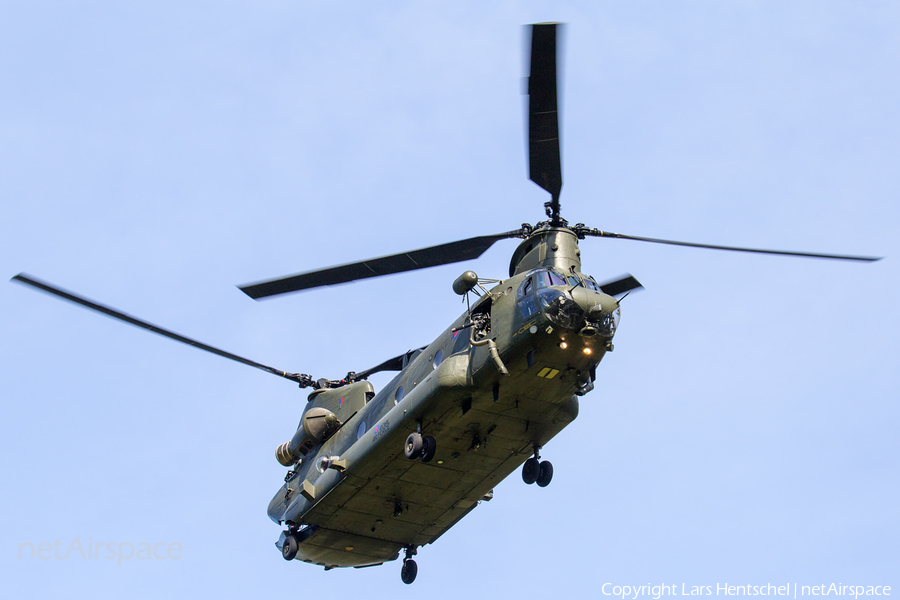 Royal Air Force Boeing Chinook HC.6A (ZA714) | Photo 177498