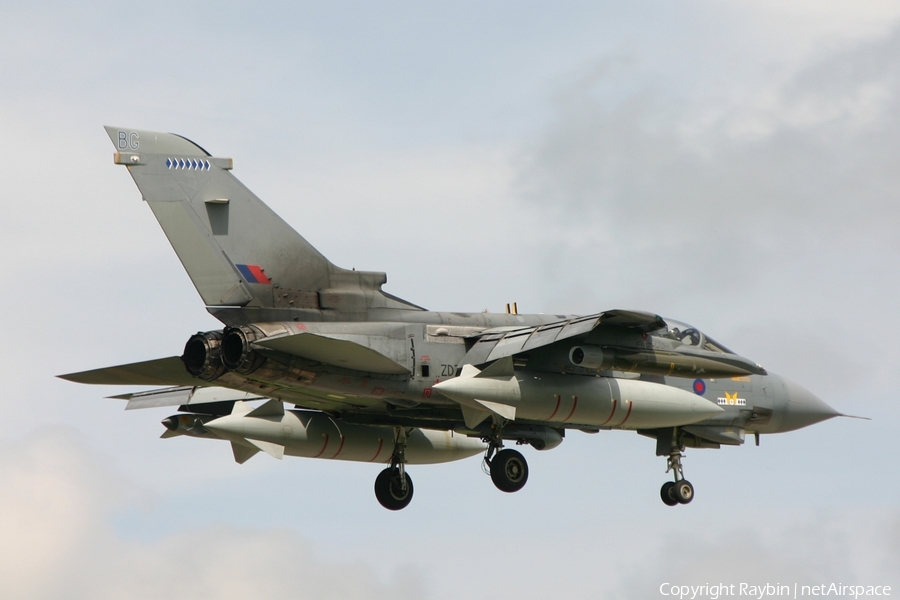 Royal Air Force Panavia Tornado GR4 (ZD740) | Photo 554402