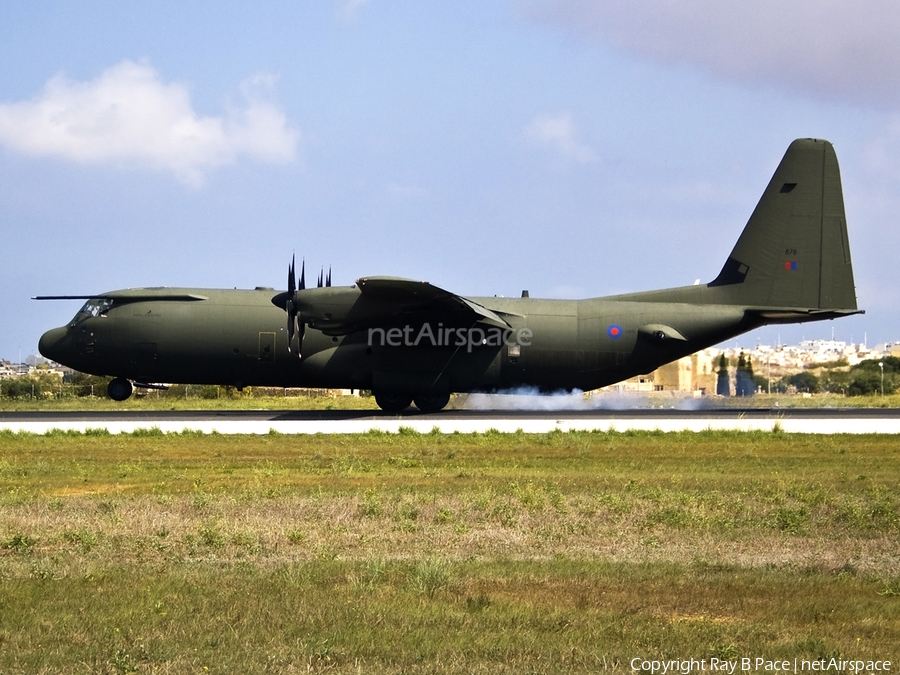 Royal Air Force Lockheed Martin C-130J-30 Hercules C.4 (ZH878) | Photo 35139