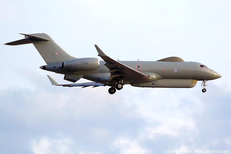 Royal Air Force Raytheon Sentinel R1 (ZJ692) | Photo 295833