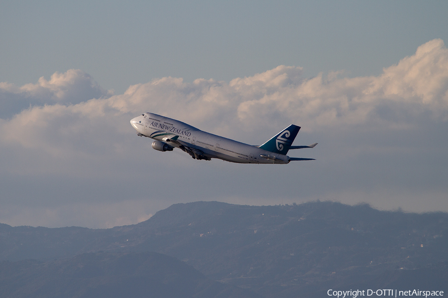 Air New Zealand Boeing 747-419 (ZK-NBV) | Photo 337364