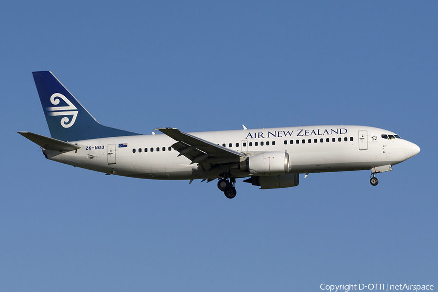 Air New Zealand Boeing 737-3U3 (ZK-NGD) | Photo 284406