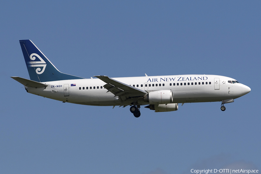 Air New Zealand Boeing 737-319 (ZK-NGH) | Photo 284044
