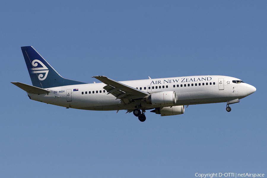 Air New Zealand Boeing 737-319 (ZK-NGH) | Photo 284487