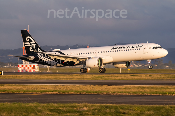 Air New Zealand Airbus A321-271NX (ZK-NNF) at  Auckland - International, New Zealand