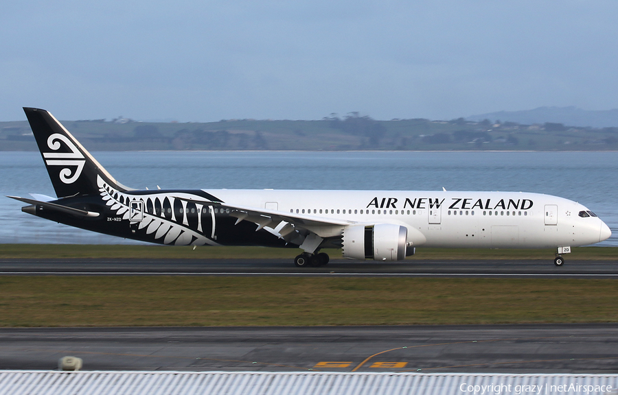 Air New Zealand Boeing 787-9 Dreamliner (ZK-NZD) | Photo 679106