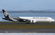 Air New Zealand Boeing 787-9 Dreamliner (ZK-NZD) at  Auckland - International, New Zealand
