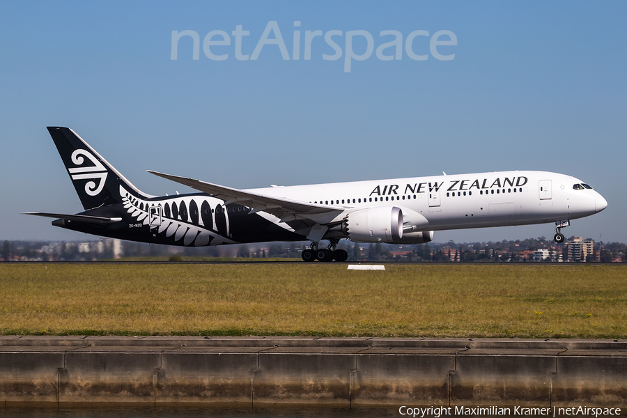 Air New Zealand Boeing 787-9 Dreamliner (ZK-NZD) | Photo 390419