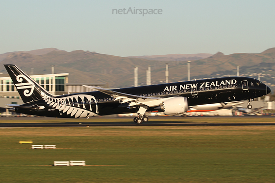 Air New Zealand Boeing 787-9 Dreamliner (ZK-NZE) at  Christchurch - International, New Zealand