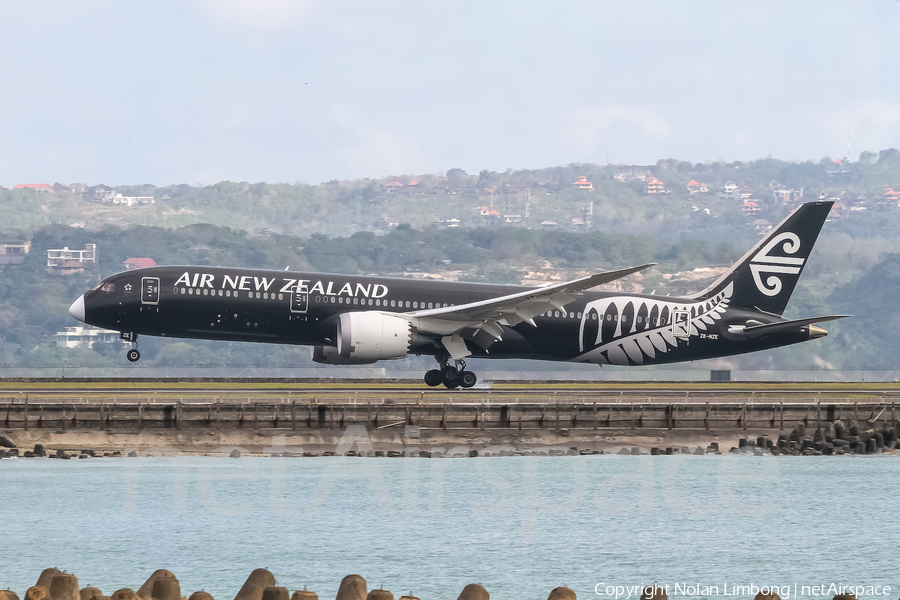 Air New Zealand Boeing 787-9 Dreamliner (ZK-NZE) | Photo 403255