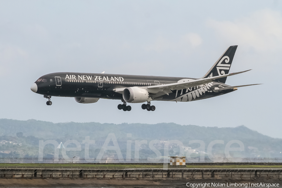 Air New Zealand Boeing 787-9 Dreamliner (ZK-NZE) | Photo 403259