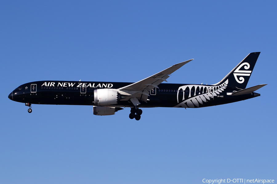 Air New Zealand Boeing 787-9 Dreamliner (ZK-NZE) | Photo 540127