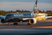 Air New Zealand Boeing 787-9 Dreamliner (ZK-NZE) at  Tokyo - Narita International, Japan