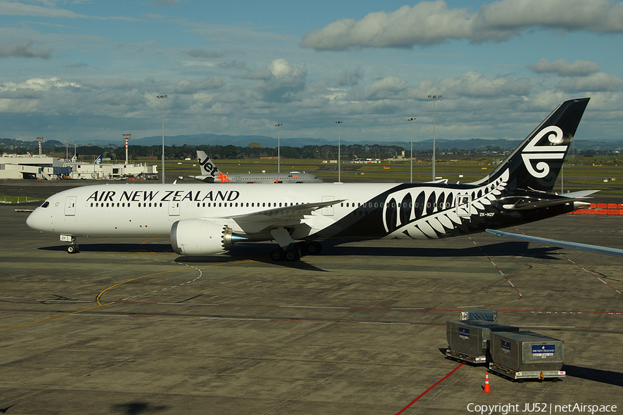 Air New Zealand Boeing 787-9 Dreamliner (ZK-NZF) | Photo 66282