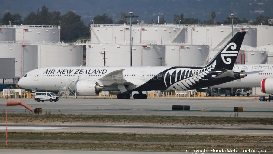 Air New Zealand Boeing 787-9 Dreamliner (ZK-NZF) | Photo 303846