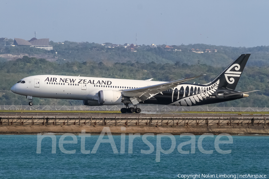 Air New Zealand Boeing 787-9 Dreamliner (ZK-NZH) | Photo 403261