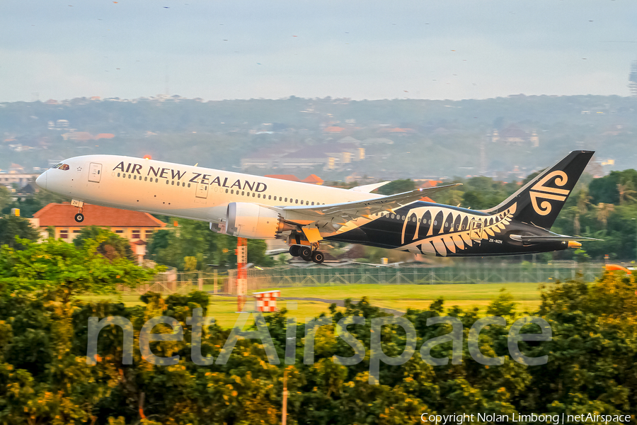 Air New Zealand Boeing 787-9 Dreamliner (ZK-NZH) | Photo 403264