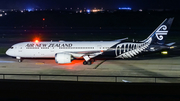 Air New Zealand Boeing 787-9 Dreamliner (ZK-NZJ) at  Taipei - Taoyuan, Taiwan