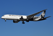 Air New Zealand Boeing 787-9 Dreamliner (ZK-NZK) at  Los Angeles - International, United States