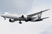 Air New Zealand Boeing 787-9 Dreamliner (ZK-NZL) at  Singapore - Changi, Singapore