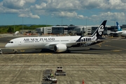 Air New Zealand Boeing 787-9 Dreamliner (ZK-NZM) at  Auckland - International, New Zealand