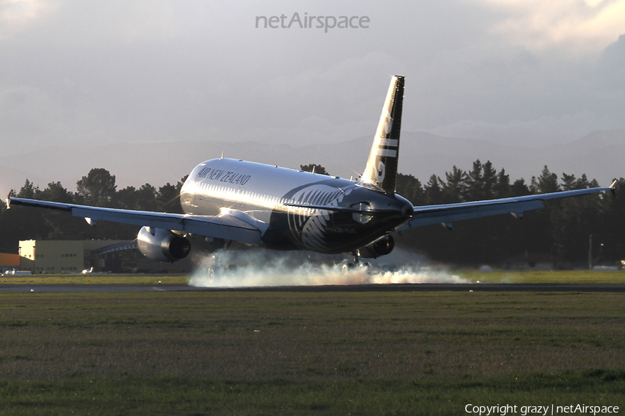 Air New Zealand Airbus A320-232 (ZK-OJQ) | Photo 46679