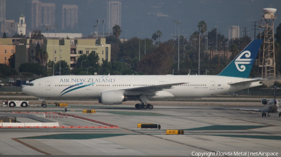 Air New Zealand Boeing 777-219(ER) (ZK-OKA) | Photo 303847