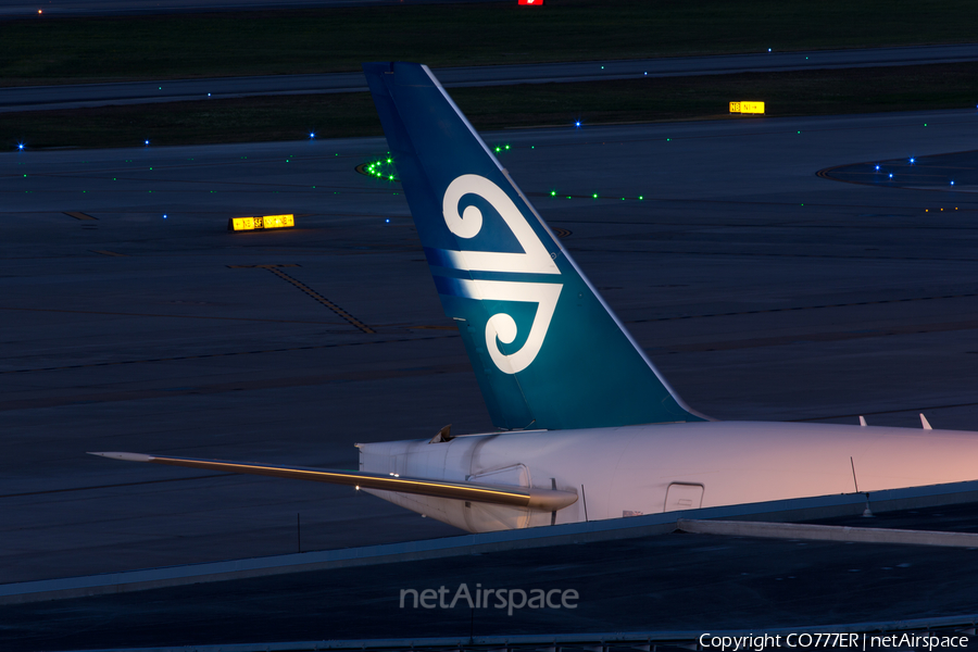 Air New Zealand Boeing 777-219(ER) (ZK-OKB) | Photo 104757