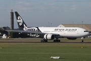 Air New Zealand Boeing 777-219(ER) (ZK-OKC) at  Christchurch - International, New Zealand