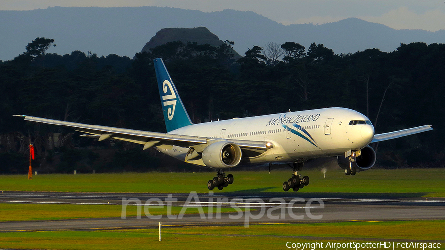 Air New Zealand Boeing 777-219(ER) (ZK-OKF) | Photo 105181