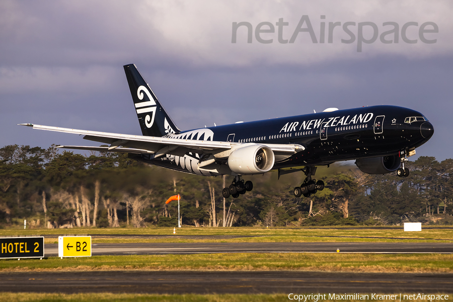 Air New Zealand Boeing 777-219(ER) (ZK-OKH) | Photo 391977