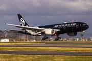 Air New Zealand Boeing 777-219(ER) (ZK-OKH) at  Auckland - International, New Zealand