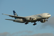 Air New Zealand Boeing 777-219(ER) (ZK-OKH) at  Auckland - International, New Zealand