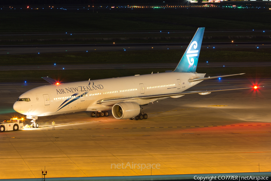 Air New Zealand Boeing 777-219(ER) (ZK-OKH) | Photo 104760