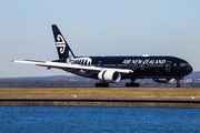 Air New Zealand Boeing 777-219(ER) (ZK-OKH) at  Sydney - Kingsford Smith International, Australia