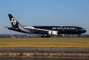 Air New Zealand Boeing 777-219(ER) (ZK-OKH) at  Sydney - Kingsford Smith International, Australia
