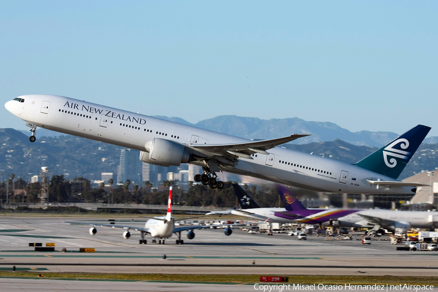 Air New Zealand Boeing 777-319(ER) (ZK-OKM) | Photo 68261