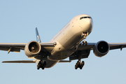 Air New Zealand Boeing 777-319(ER) (ZK-OKM) at  Los Angeles - International, United States