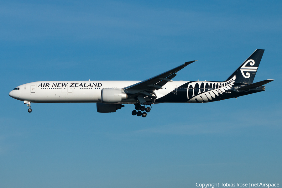 Air New Zealand Boeing 777-319(ER) (ZK-OKM) | Photo 300933