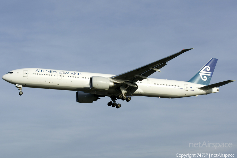 Air New Zealand Boeing 777-319(ER) (ZK-OKM) | Photo 46103