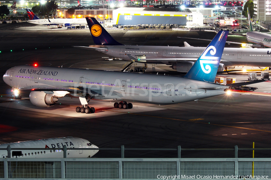 Air New Zealand Boeing 777-319(ER) (ZK-OKM) | Photo 84769