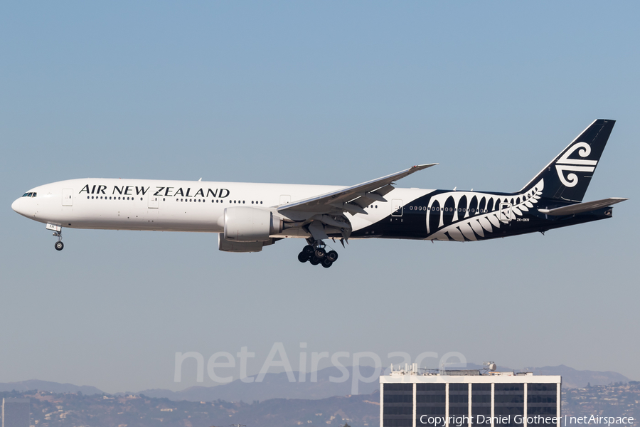 Air New Zealand Boeing 777-319(ER) (ZK-OKN) | Photo 238927
